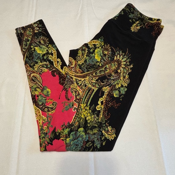 eva varro Pants - Eva Varro Yellow and Green Patterned Leggings